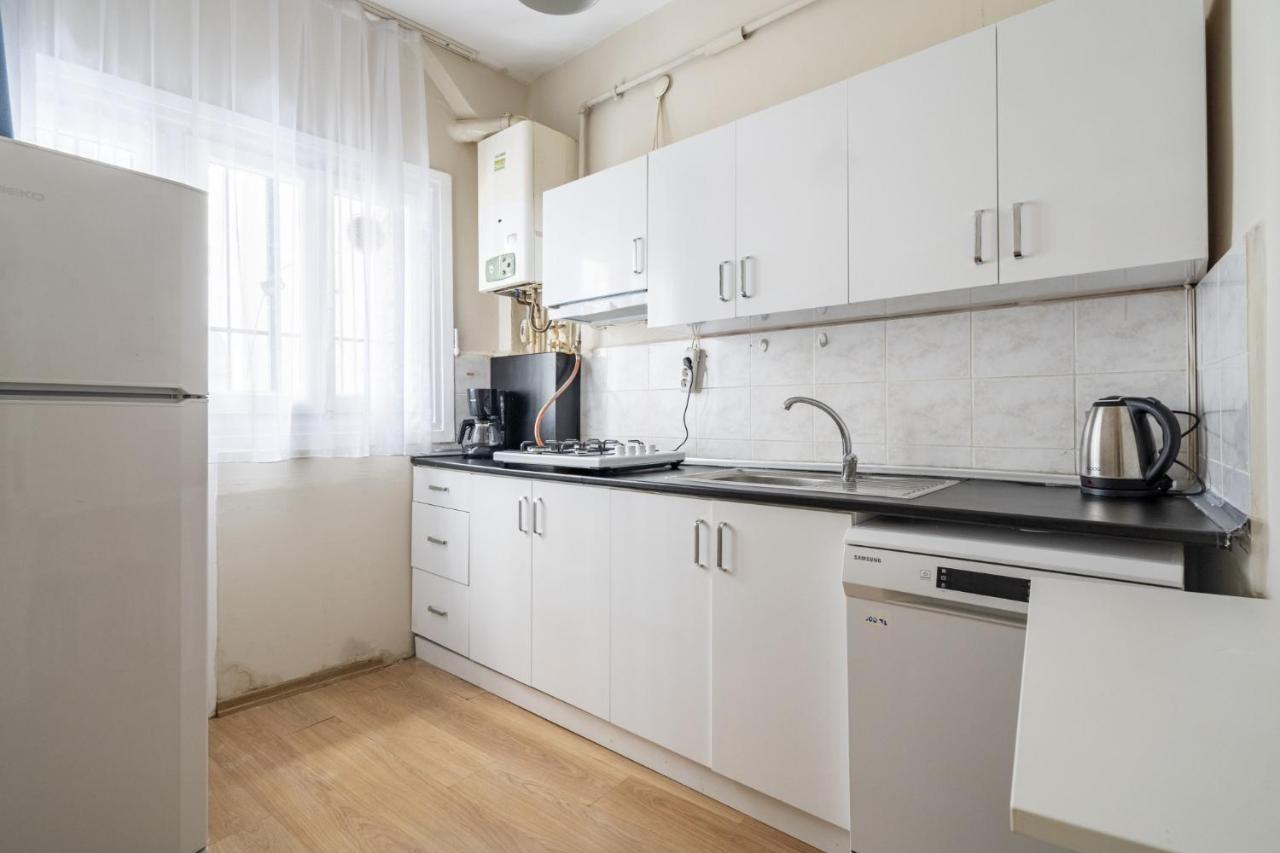 Modern Flat Near Popular Attractions In Beyoglu Lejlighed Istanbul Eksteriør billede